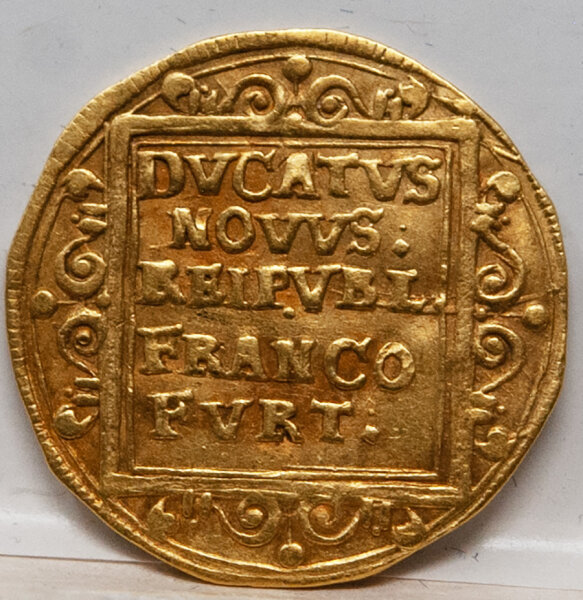 Dukat 1637 Frankfurt am Main, Gold .986, Stadtwappen / DVCATVS NOVVS, ca. 3,5 g